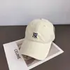 Gorra de Béisbol Bordada con Letra Pequeña Nueva 2025 para Mujer Versátil Parte Superior Suave 100% Algodón de Alta Calidad Visera de Pato Hace que la Cara se Vea Más Pequeña