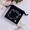 Diseño de lujo ligero patchwork collar de nariz de cerdo japonés collar para clavícula femenina collar con etiqueta personalizada estilo europeo y americano