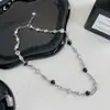 Collar de circonita negra con diseño de nicho personalizado, elegante, ligero y de lujo, de alta calidad, único, con cadena de clavícula.