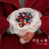 Vestido de novia DIY hecho a mano para novia sosteniendo flores bolsa de material floral envuelta Boda china nueva boda antigua tutorial hecho a mano