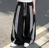 Conjunto Casual de Verão para Meninas 2026 Novo Estilo Coreano Tendência Top Fino com Estampa de Letras de Manga Curta e Calça Cropped Conjunto de Duas Peças