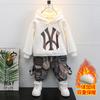 Calça Camuflada de Outono e Inverno para Meninos Conjunto de Terno Forrado com Fleece 2025 Final do Outono Conjunto Esportivo de 2 Peças para Crianças Roupas de Exportação para Bebês