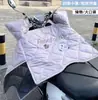 Colcha de Parabrisas Eléctrica de Grosor Medio Neutra para Todas las Estaciones, Protector Solar Impermeable Delgado para Verano y Protector Solar para Vehículos Eléctricos y Motocicletas en Primavera y Otoño