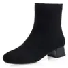 Botas Femininas Pretas de Cano Médio com Zíper Lateral, Salto Grosso, Bico Redondo, Camurça, Slim, Outono e Inverno, Forradas com Lã, Confortáveis, Camurça