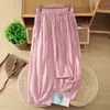 Foto real de los nuevos pantalones anchos de algodón y lino estilo vintage para el verano de 2026, holgados y adelgazantes, forrados y no transparentes, de longitud recortada