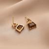 Pendientes nuevos de cristal de Zirconia blanco/marrón estilo coreano para mujer, aguja de plata S925, aretes geométricos de personalidad