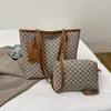 Bolsa de Hombro Grande con Estampado Retro 2025 Nueva Moda Tendencia Nicho Bolso de Hombro Personalizado Set de Tres Piezas
