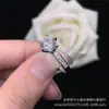 Anillo de moissanita americana al por mayor D color Diamante Moisan anillo chapado en oro al por mayor con certificado tarjeta negra soporte de identificación