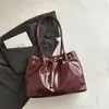 Bolso de hombro estilo coreano, minimalista y versátil para mujer, nueva colección otoño 2026, con un diseño único y adecuado para ir al trabajo