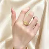 Anillo de Flor de Rosa con Diamantes Completos Nuevo para Mujer Versátil Personalidad Lujo Ligero Sensación de Gama Alta Abierto Ajustable Anillo de Dedo