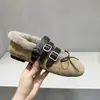 Encuentro de Primera Temporada Estación Europea 2026 Otoño/Invierno Nuevo Estilo Zapatos Cálidos de Felpa Peluda para Mujer Hebilla de Cuero Zapatos Individuales Mocasines