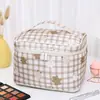 Suministro directo de fábrica bolsa de almacenamiento de cosméticos impermeable linda portátil de viaje gran capacidad ins bolsa de cosméticos coreana vaca