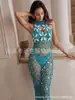 Vestido de Crochê Feito à Mão Estilo Europeu e Americano com Lantejoulas, Gola Halter Sexy Transparente de Rede com Recortes Vestido de Cobertura para Férias na Praia