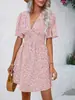 2026 Moda Feminina Transfronteiriça Europeia e Americana Verão Novo Estilo Decote V Manga Média Estampado Cintura Alta Floral Plissado Vestido