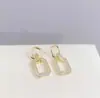 Pendientes de botón de perla de plata de ley 925, Versátiles y elegantes, Pendientes nuevos de moda para mujer, Pendientes de botón al por mayor que son suaves para los lóbulos de las orejas