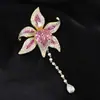 Moda Coreana Broche Clásico de Flor Colgante de Circonita de Alta Gama para Mujer Corsage Pin Versátil Elegante para Traje de Boda