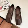 Zapatos de mujer sencillos de estilo coreano retro de tacón bajo, nuevo modelo de verano 2026, versátiles, suaves y a la moda para el día a día, zapatos de corte bajo