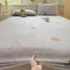 Novo Cobertor de Cama Espesso de Lã de Leite Outono e Inverno Estampa Simples Com Veludo Quente Peça Única Cobertor de Cama para Dormitório Quarto Conjunto de Três Peças
