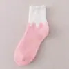 Meias femininas de fleece coral multicoloridas, espessas e quentes, com bordas onduladas, adequadas para uso doméstico, antiderrapantes, que não soltam fiapos, meias fofas de chão para homens