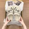 Zuecos de Eva Versátiles Estilo Punk con Diseño de Punta Cerrada, Modelo Nuevo de Verano para Playa para Mujer, Suela Gruesa Premium que Aumenta la Altura