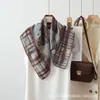 Nuevo Pañuelo de Seda Estampado con Bloques de Color de Doble Cara 2026 para Mujer, Estilo Vintage Primavera y Otoño, Bufanda Cuadrada Grande Favorecedora, Versátil Protección para el Cuello, Pañuelo de Protección Solar