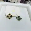 Pendientes Geométricos con Estampado de Leopardo Retro Otoño e Invierno Franceses, Pendientes de Botón de Lujo Ligero de Gama Alta, Pendientes de Diseño de Moda Únicos con un Toque de Nicho