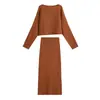 Venta al por mayor transfronteriza 2026 Moda europea y americana casual top de punto de murciélago sin hombros + conjunto de falda para mujer E75479