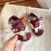 Zapatos Deportivos para Niños 2026 Otoño/Invierno Nuevos Zapatos de Entrenamiento Alemanes Lazo Suela Suave Versátiles Zapatos para Correr Transpirables Zapatos Casuales