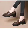 2026 Otoño Vintage Cuadrado Poco Profundo Charol Sin Cordones Estilo Británico Tacón Medio Moda para Mujer Mocasines