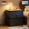 Mesita de noche negra, estilo vintage, madera maciza, nuevo modelo 2026, para uso doméstico, dormitorio, lujo ligero, diseño de alta gama, pequeño armario de almacenamiento para mesita de noche