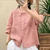 Blusa bordada estilo retrô para mães, tecido fino casual de verão, novo design de manga três quartos, corte solto e efeito emagrecedor