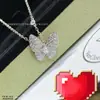 Collar de Nácar de Trébol y Mariposa de Gama Alta para Mujer, Diseño de Nicho de Lujo Ligero, Cadena para Clavícula, Oro V, Regalo para Novia o Mejor Amiga