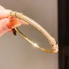 Pulseira com Fecho Redondo em Zircônia Banhada a Ouro 18K Real, Pulseira de Moda Simples Retrô, Joia de Luxo Leve de Alta Qualidade para Mulheres
