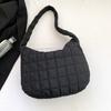 Bolso de hombro de gran capacidad, de moda, sencillo, de color sólido para mujer, otoño e invierno 2023, nuevo bolso de mano para axilas que combina con todo, de moda