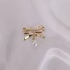 High-end decote anti-exposição pérola fivela pin roupas fixas pequeno broche arco colarinho pin acessórios cardigan fivela pin
