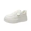 Zapatillas de verano nuevas de moda para mujer con suela gruesa y sensación cómoda, zapatillas casuales transpirables versátiles populares para mujer