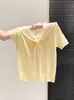 Top de punto para mujer 2026 primavera-verano, manga corta, cuello azul marino, personalizado de fábrica, con diseño de calados, transpirable y juvenil, estilo universitario