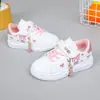 Zapatos Blancos de Suela Blanda para Estudiantes de Primaria 2025 Nuevos Zapatos Deportivos de Correr de Cuero para Primavera y Otoño Zapatos para Niñas Zapatos Impermeables y Antideslizantes
