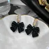 Pendientes Vintage de Lazos Negros Micro-Adornados, Simples y Elegantes, Pendientes de Nicho de Influencer de Moda Estilo Coreano