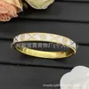 Suministro Exclusivo Transfronterizo de Conjuntos de Aretes, Collares, Pulseras, Anillos y Broches Réplica de Alta Calidad Marca Tb con Etiquetas, Venta al por Mayor