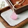 Pingente de Colar de Ágata Rosa Natural Calcedônia, Novo Estilo Chinês Fivela Rosa da Paz, Fechadura de Nuvem Auspiciosa, Cabaça, Guanyin, Pingente de Buda
