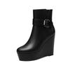 Botas Curtas de Salto Anabela Interno para Mulheres 2025 Outono e Inverno Estilo Britânico Moda Versátil Solado Grosso Plataforma Impermeável Zíper Lateral Botas da Moda