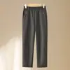 Calça de perna reta de outono, estilo vovó, calça casual solta e versátil, novo modelo outono e inverno 2026, calça longa versátil para mães de meia-idade e idosas