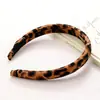 Diadema Estilo Liu Yifei de Ala Ancha Hong Kong Retro Estampado de Leopardo, Moderna y Elegante, Diadema de Corona Alta para Controlar el Cabello Suelto