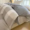 2026 Nuevo Funda Nórdica Gruesa de Algodón Cepillado 100% Algodón Cuatro Estaciones Sábana de Cama para el Hogar Funda Nórdica Juego de Tres Piezas Agradable a la Piel Cálido