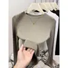 Top de manga larga con cuello redondo para mujer, estilo nuevo de otoño, moderno, rejuvenecedor, corte ajustado, estiliza, versátil, camiseta de canalé para usar como base, ropa interior