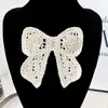 Materiales DIY para Decoraciones de Flores de Ganchillo Hechas a Mano Color Albaricoque, Accesorios de Ropa al por Mayor, Flores Tejidas Exquisitas
