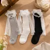 Calcetines blancos para mujer, calcetines dulces hasta la pantorrilla con ribete de encaje, estilo JK japonés, estilo JK primavera/verano, calcetines largos negros transpirables adelgazantes
