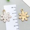 Misture 20 Pingentes de Flocos de Neve de Natal DIY Liga com Gotejamento de Óleo Brinco Pulseira Chaveiro Pingente Pequeno Acessórios Joias