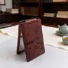 Espelho Dupla Face de Sândalo Vermelho, Espelho de Aumento Dobrável com Tampa Flip-Top, Espelho Pequeno Portátil, Artesanato de Madeira de Mão, Atacado